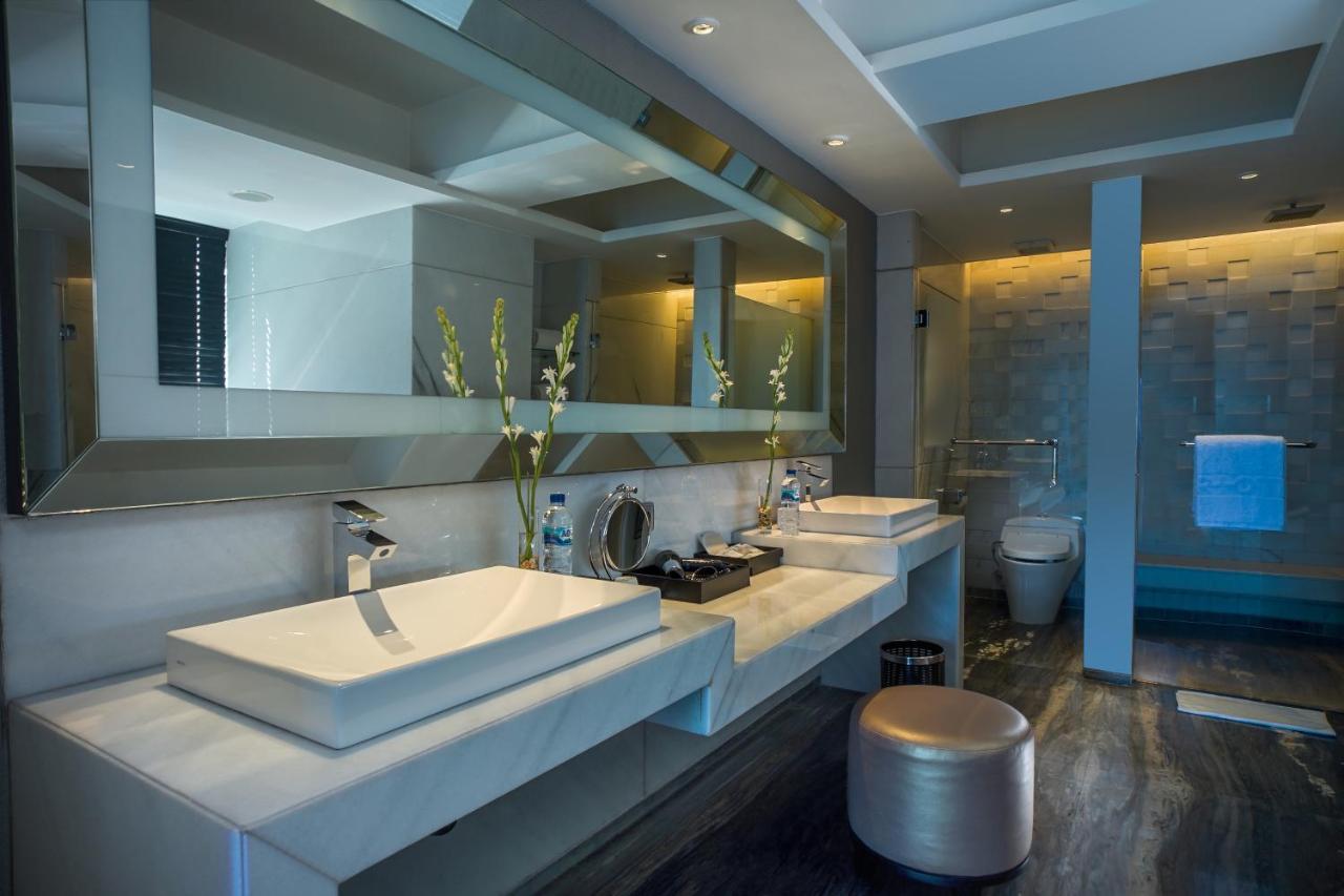 Artotel Ts Suites Сурабая Экстерьер фото